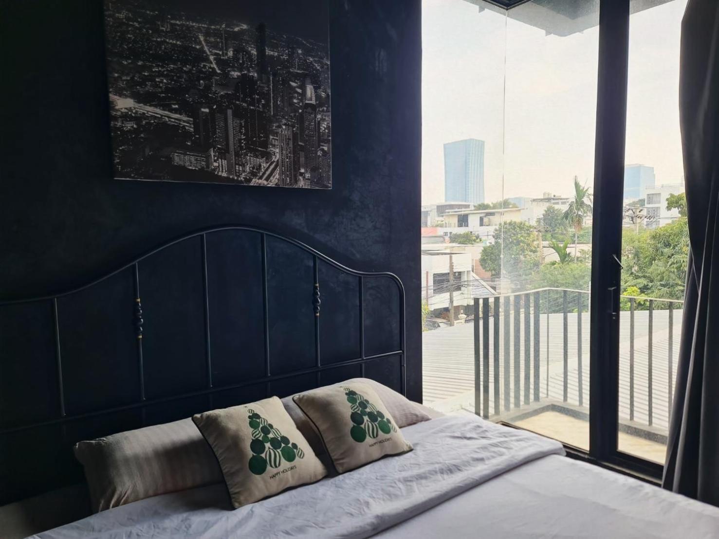 The Local Ari Hostel Bangkok Exterior photo